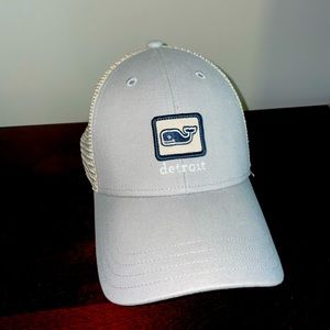 vineyard vines trucker hat